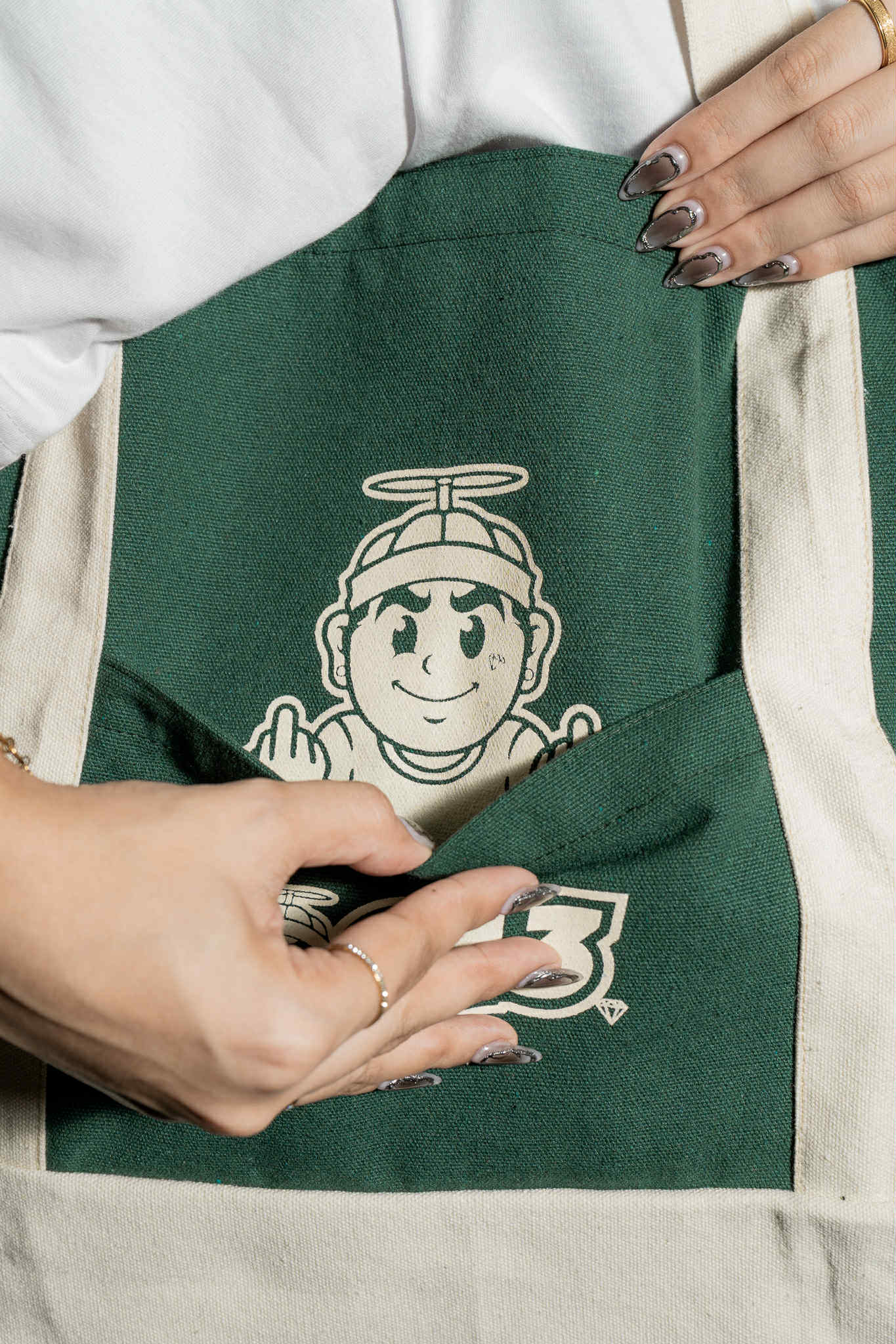 CAPS043- TOTEBAG